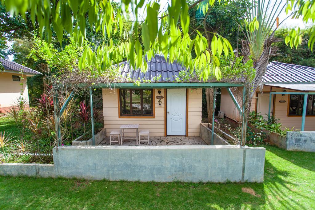 Dusit Talai Resort Nong Nam Daeng Экстерьер фото