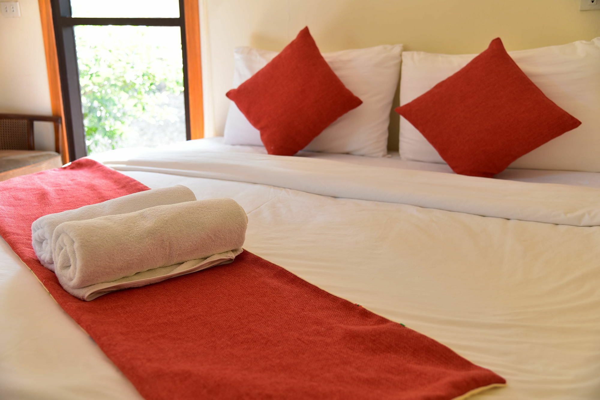 Dusit Talai Resort Nong Nam Daeng Экстерьер фото